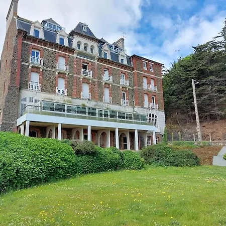 Appartement Pleine Vue Mer Au Bord De La Plage Binic Exterior photo